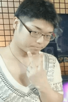 柳英一郎