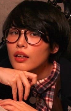 章翔サリナ