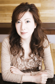 中村由利子