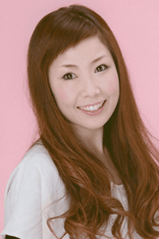 里郁美