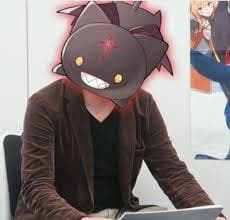 暁なつめ